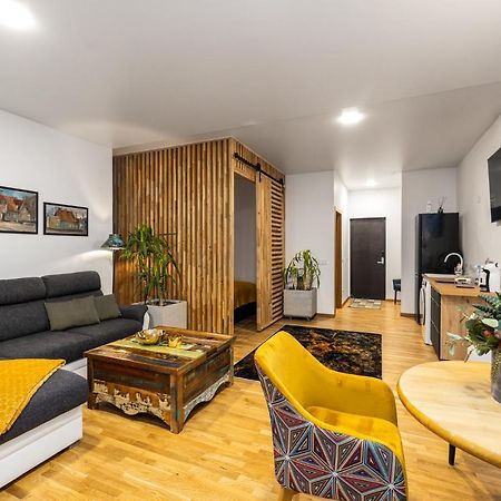 Ziedu Apartamentai Apartment Клайпеда Екстериор снимка